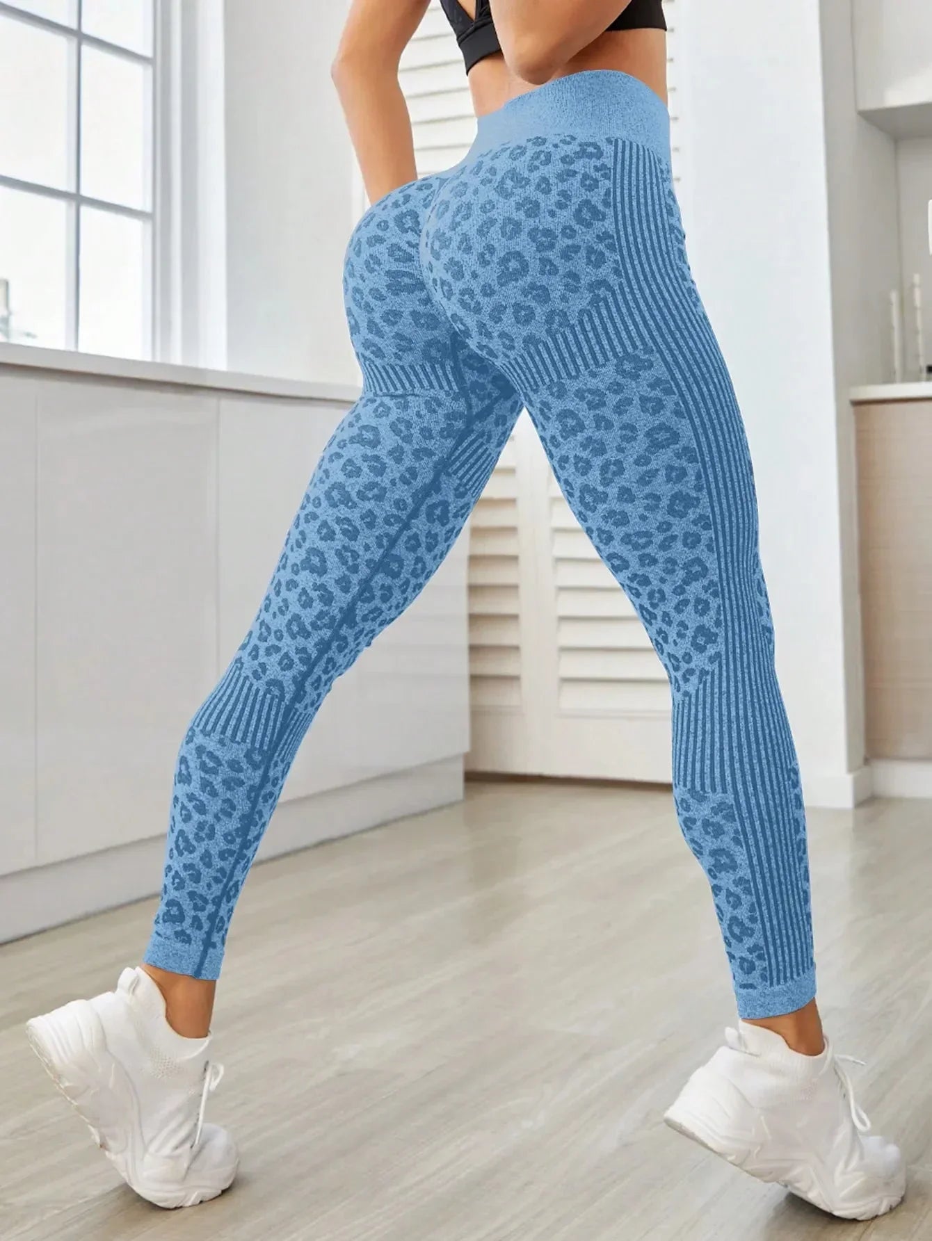 Womens Leopard Leggings - Blue / L